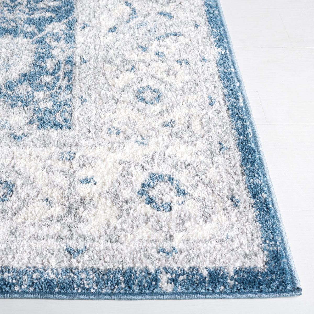 Layla 101 Rug | Safavieh - LAY101