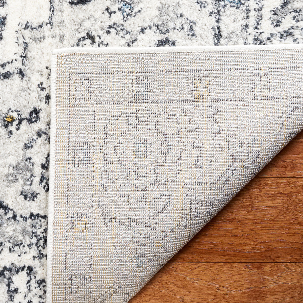 Layla 102 Rug | Safavieh - LAY102