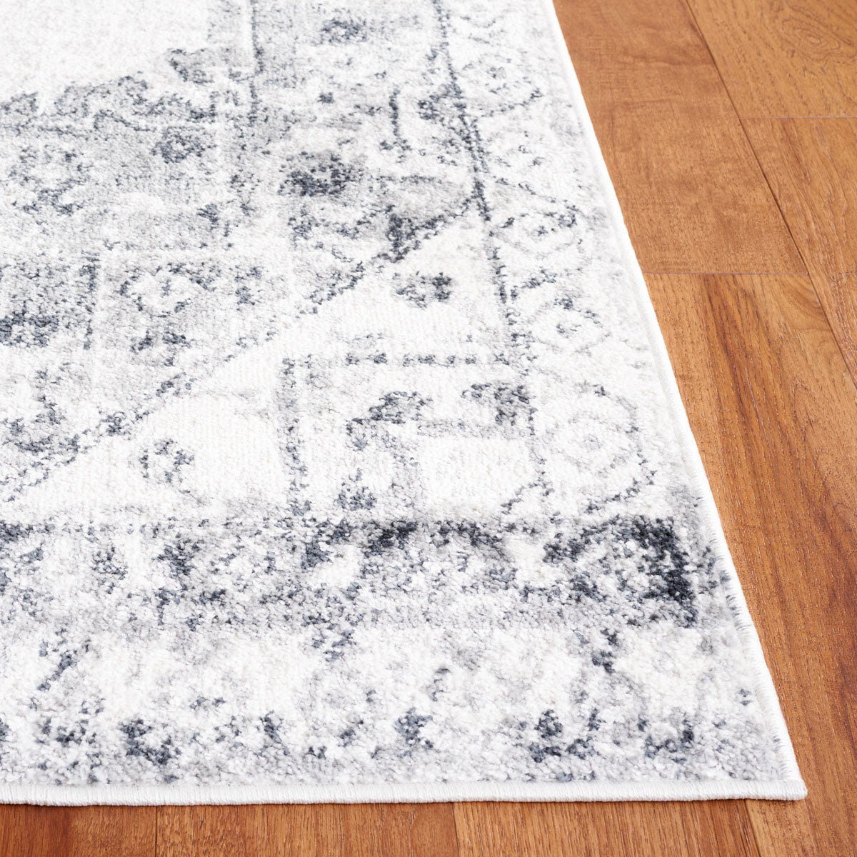 Layla 104 Rug | Safavieh - LAY104