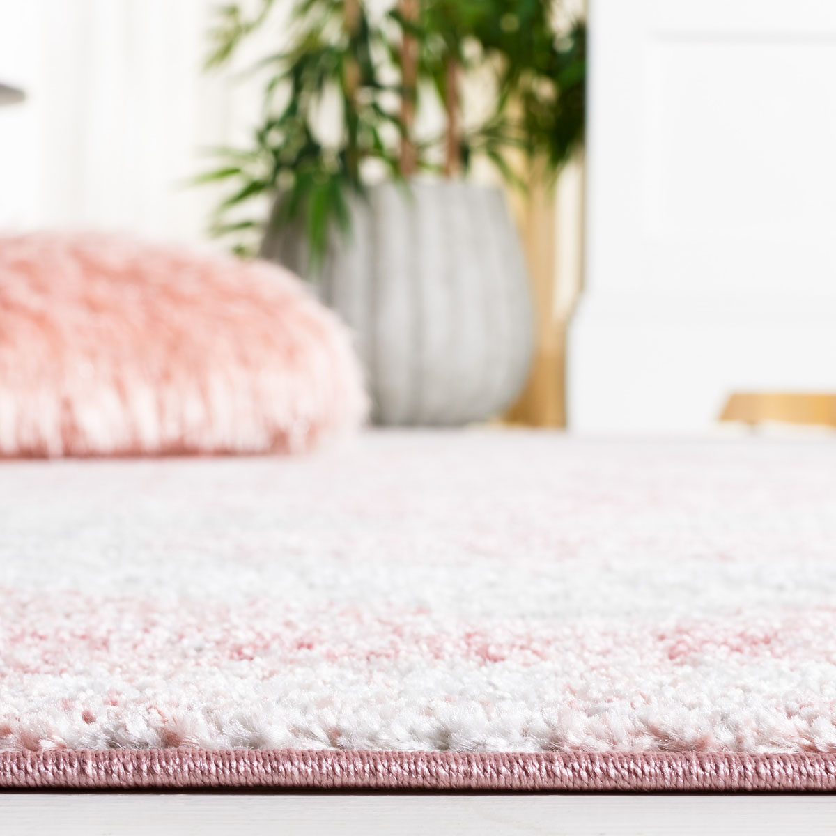 Layla 104 Rug | Safavieh - LAY104